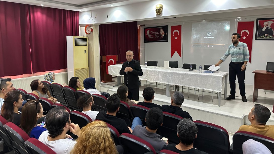 Türkiye Yüzyılı Maarif Modeli Eğitim Semineri